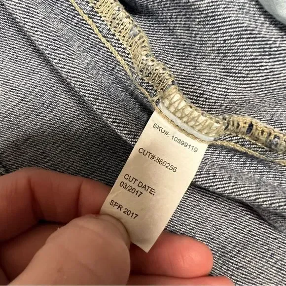 Lilo & Stitch Jean jacket Womens Medium Aloha Denim Ohana Patches Disney - Picture 6 of 9